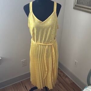 LARK + GREY Bright yellow polka dot sleeveless pleated midi dress Sz XL